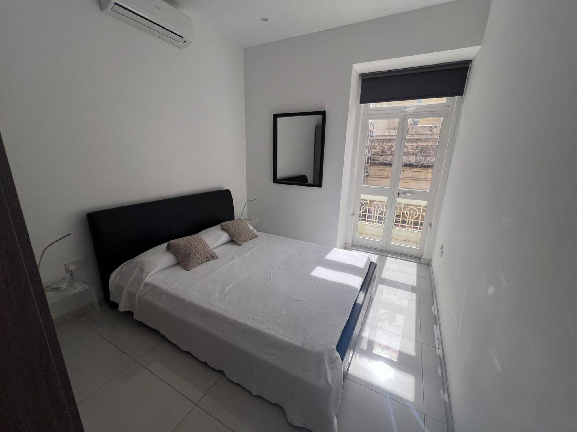 Sunny One Bedroom Apartment In Old Bakery Street Valletta Ngoại thất bức ảnh